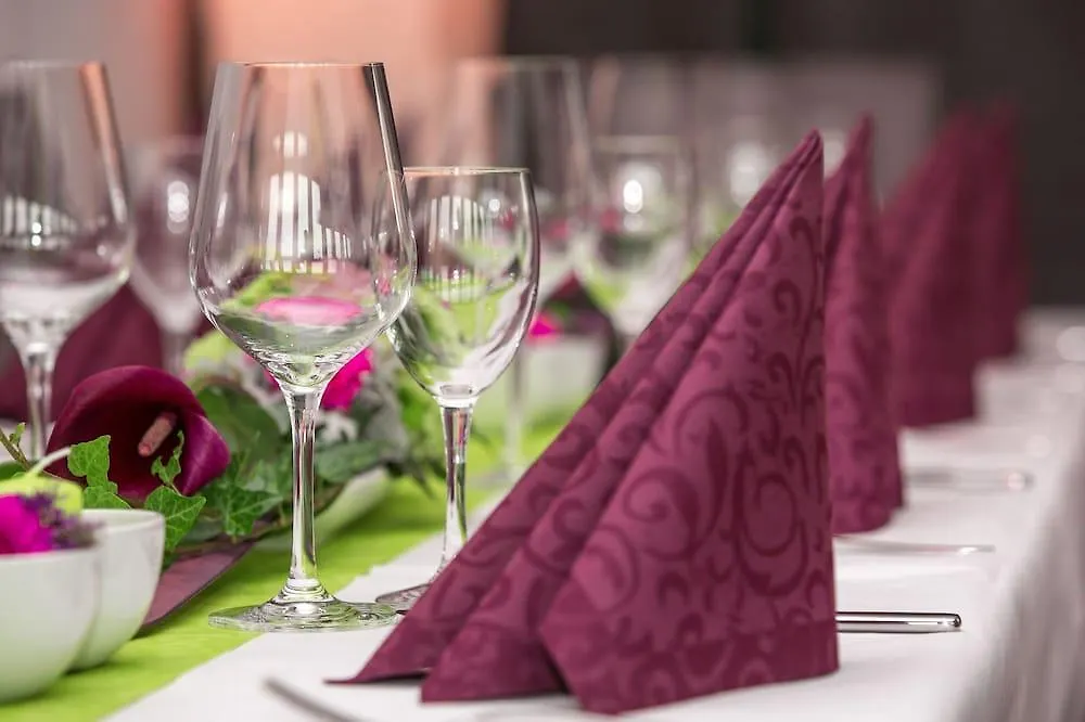Michel Hotel Landshut 4*,