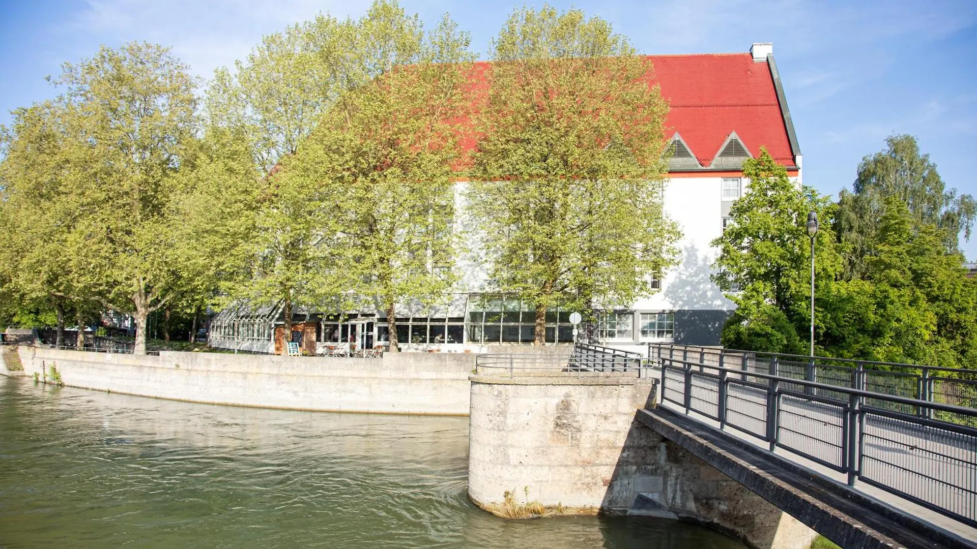 Roomingtons Kaiserhof Landshut 4*,